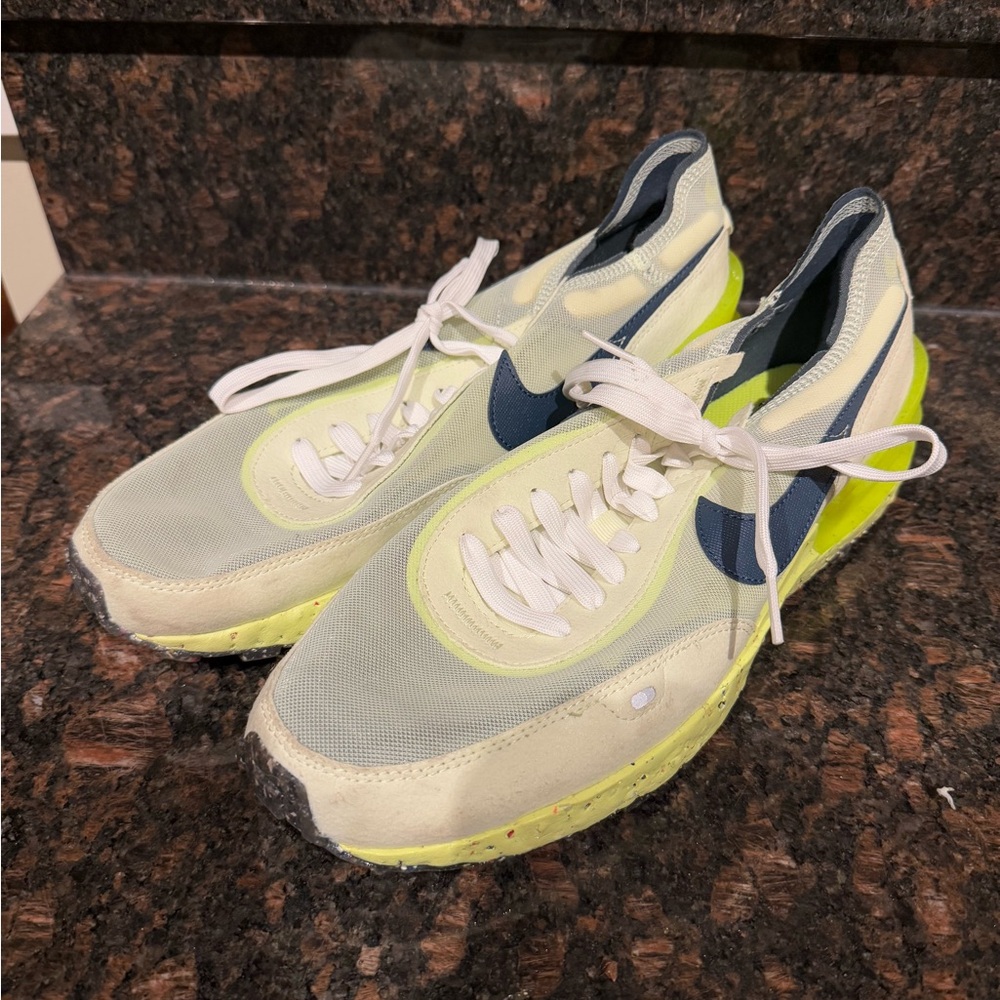 Nike Men's Athletic Shoes White Light Gray Neon Yellow Navy